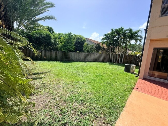 Building Photo - 9645 SW 148th Pl
