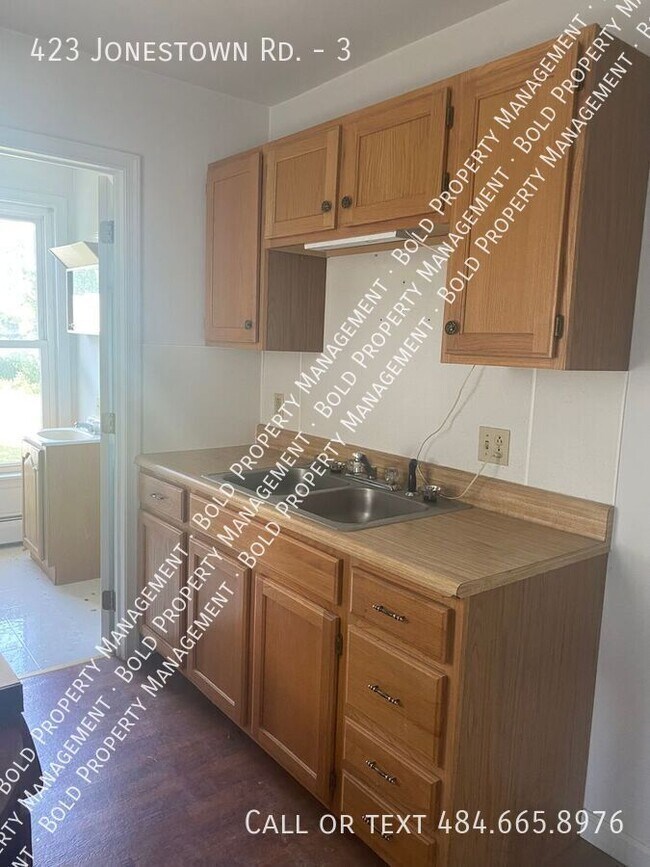 Foto del edificio - 423 Jonestown Rd