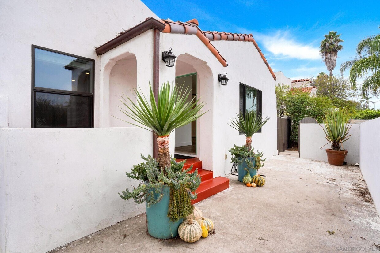 Primary Photo - 4671 Terrace Dr