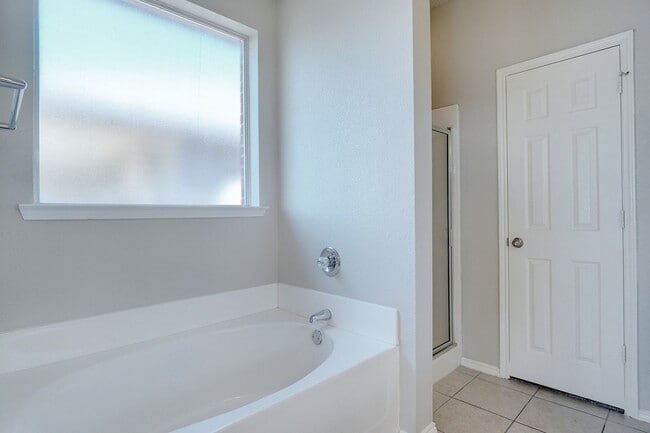 Foto del edificio - Beautiful Newly Remodeled Home in Eagle Mountain ISD!