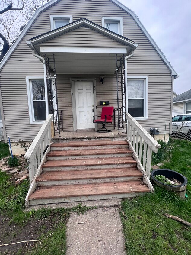 Primary Photo - 115 N Mullet St