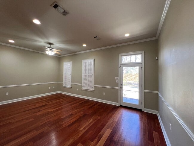 Photo - 1319 Bromley Park Dr House