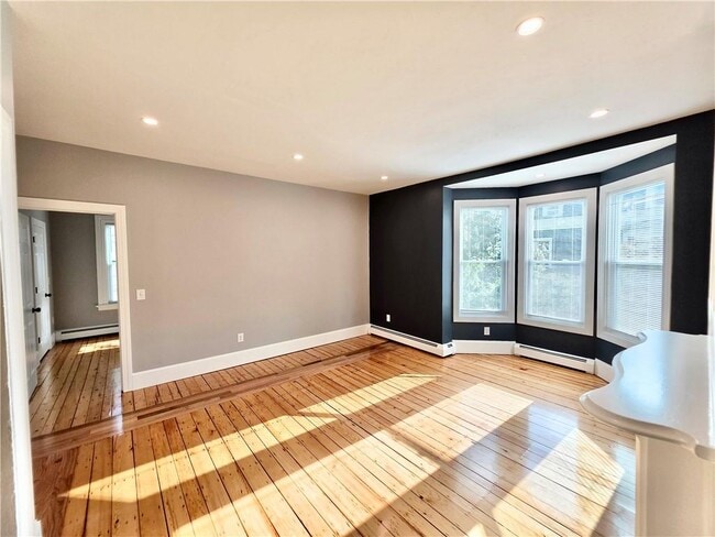 Building Photo - 73 Vernon St