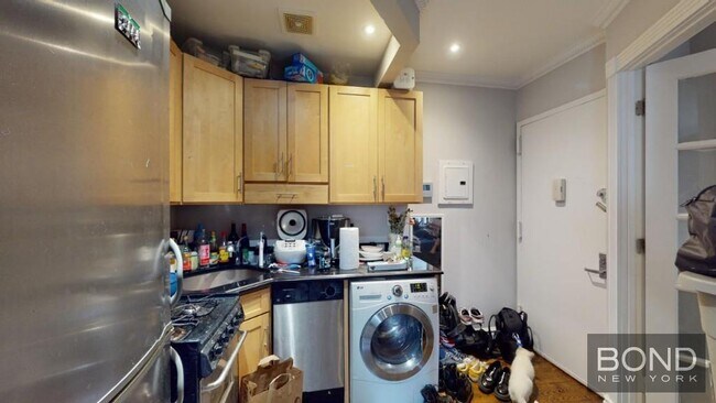 Foto del edificio - 416 E 13th St