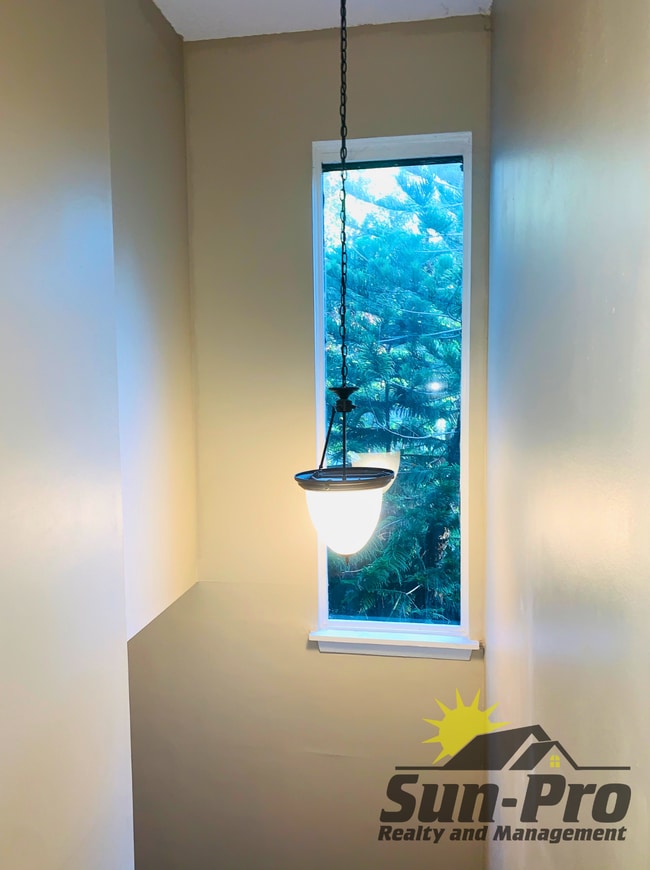 Building Photo - 136 Pine Cone Trl