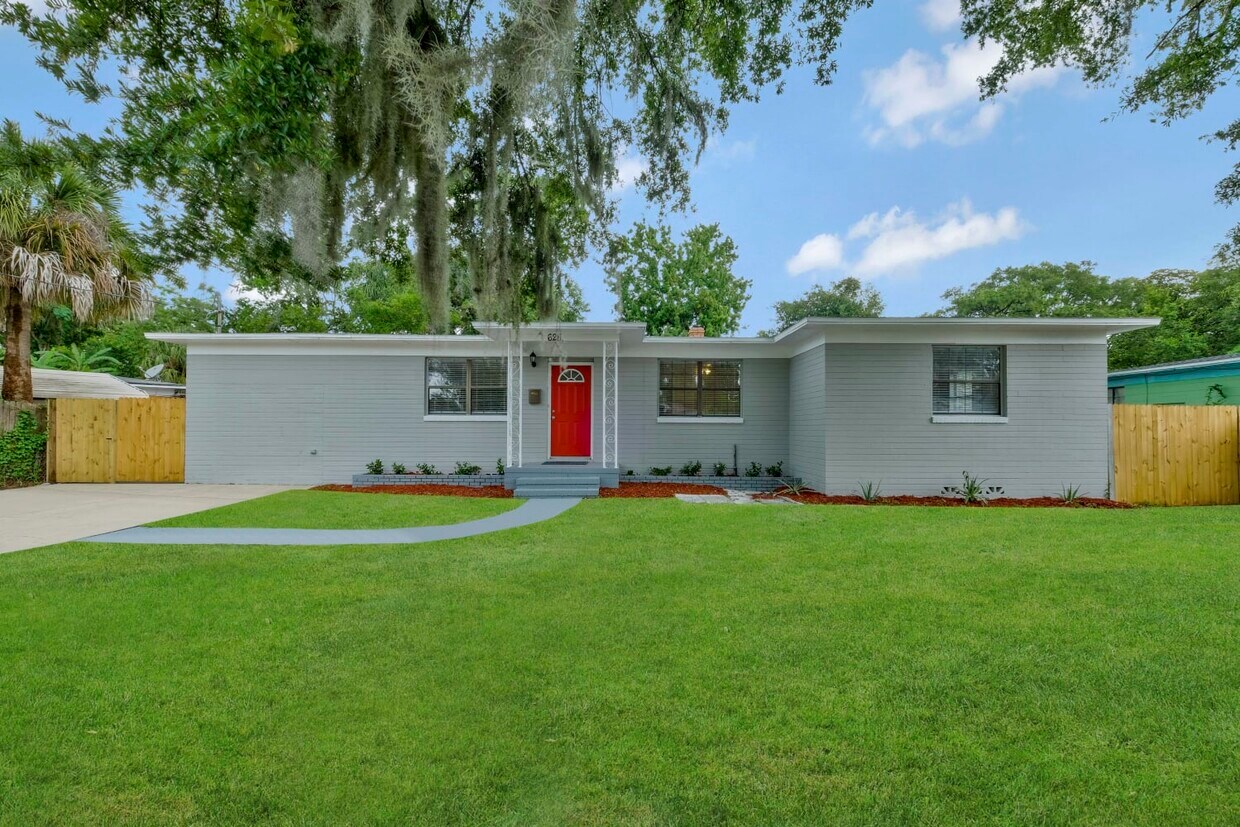 Foto principal - 4310 Bakers Ferry Rd Sw