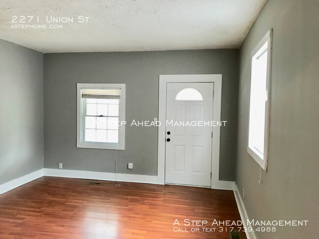 Building Photo - 2271 Union St-Great 2 bedroom 1.5 bath duplex