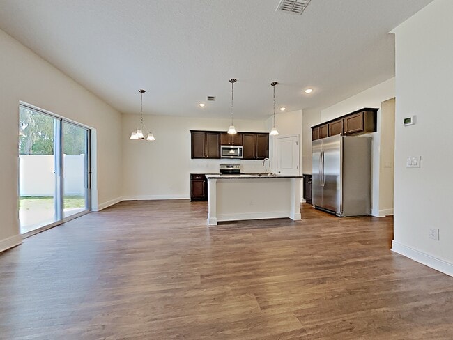 Building Photo - 719 Zarabrooke Ct