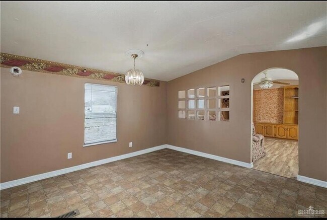 Building Photo - 13 Alvarado St