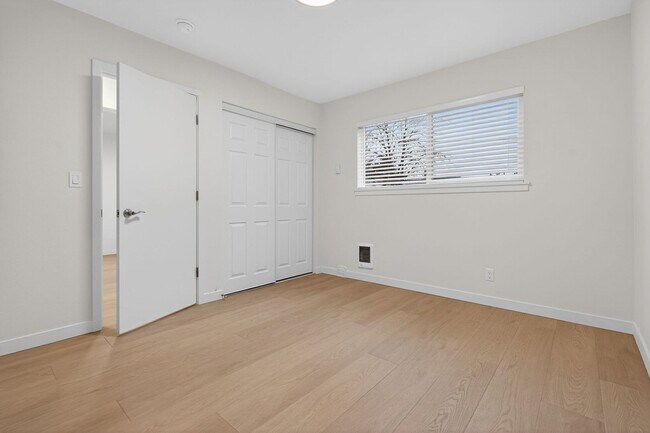 Interior Photo - Woodstock Manor