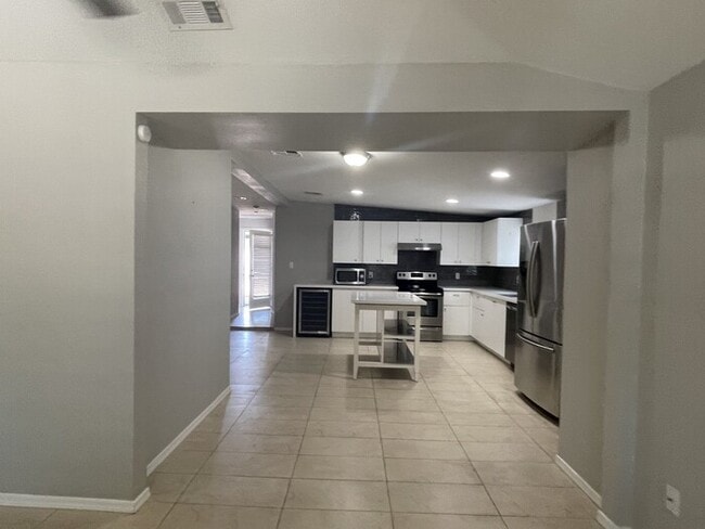 Building Photo - Great Home in Arcadia Light - Price Reduced