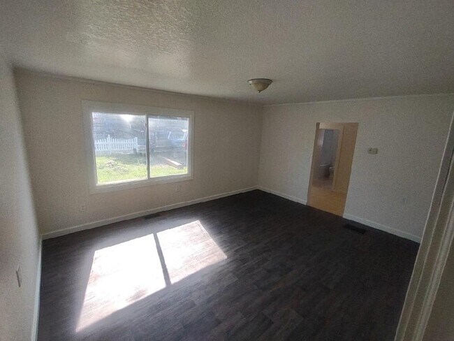 Foto del edificio - 14644 Kellogg School Rd
