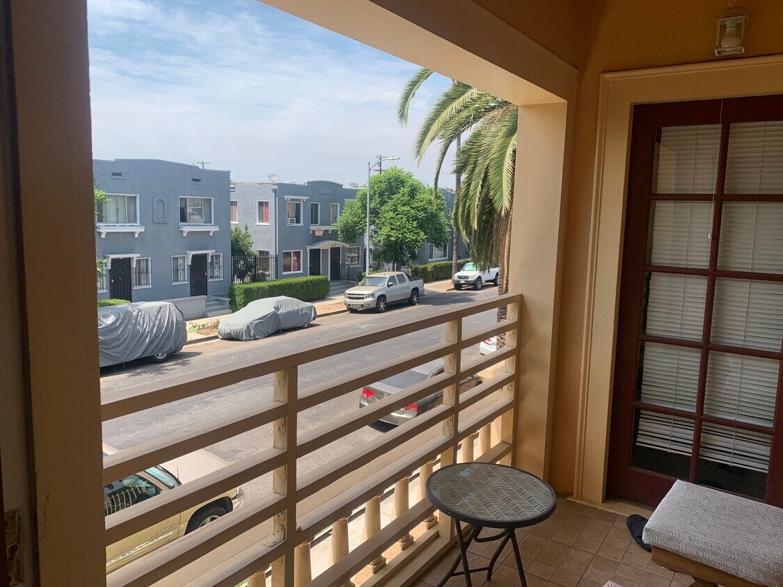 2616 Raymond Ave Unit 2614, Los Angeles, CA 90007 Apartments in Los