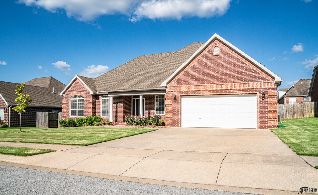5211 S 43rd St, Rogers, AR 72758 House Rental in Rogers, AR
