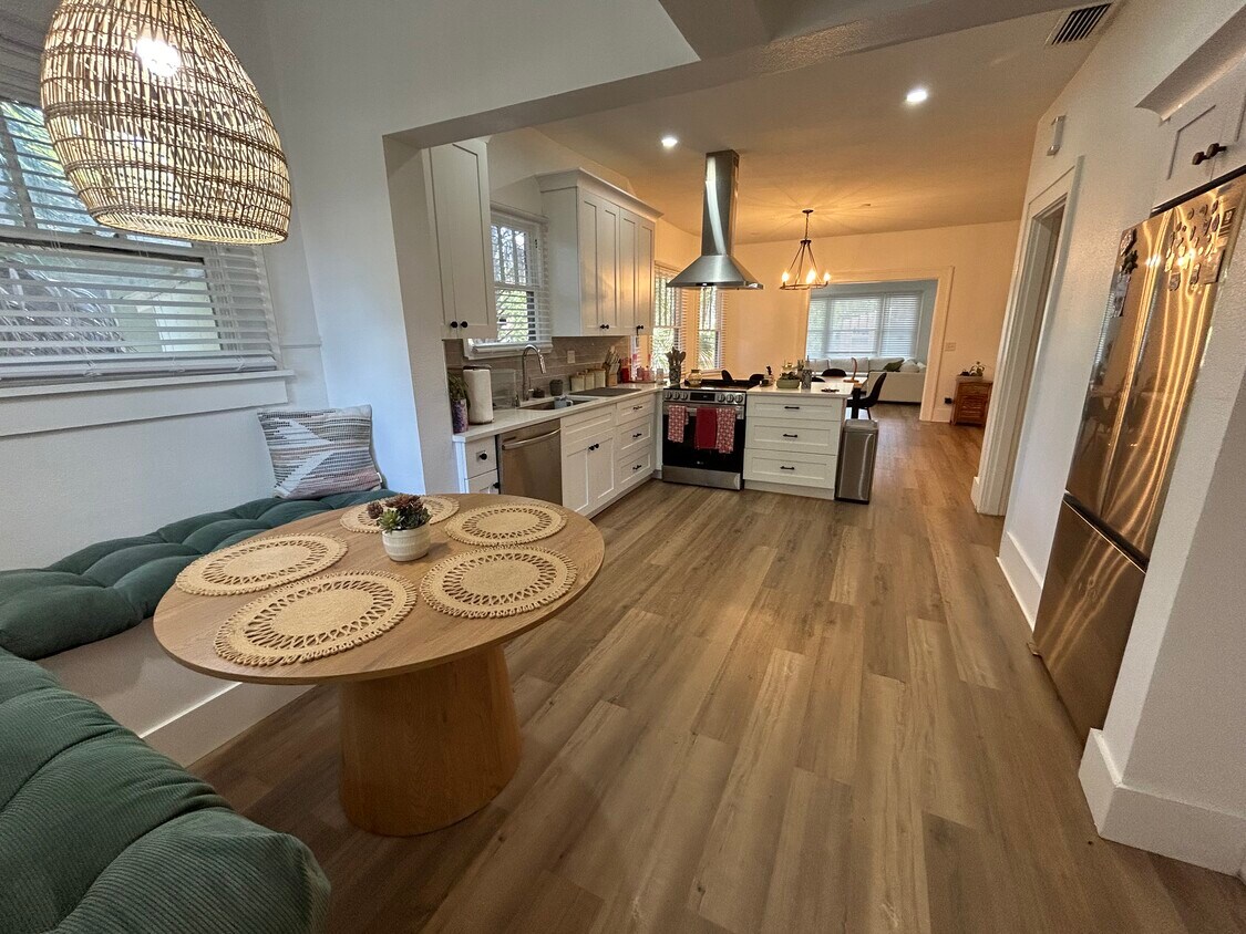 Foto principal - 2527 Highland St S