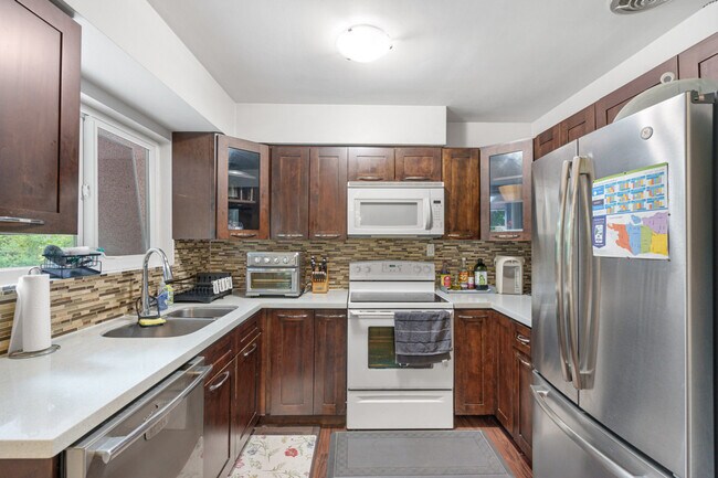 Photo du bâtiment - 2596 E 18th Ave