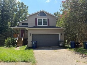 Building Photo - 516 Carrsbrook Rd SE