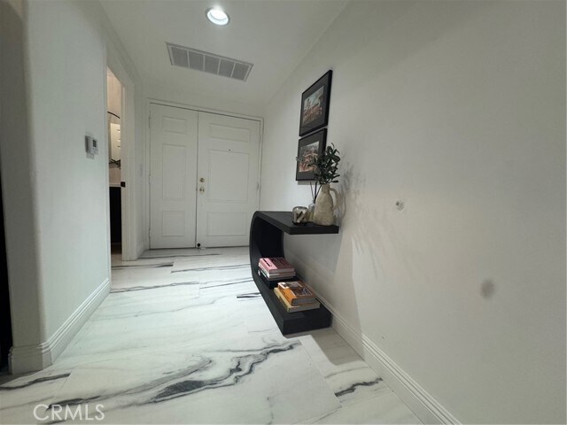 Foto del edificio - 12011 Goshen Ave