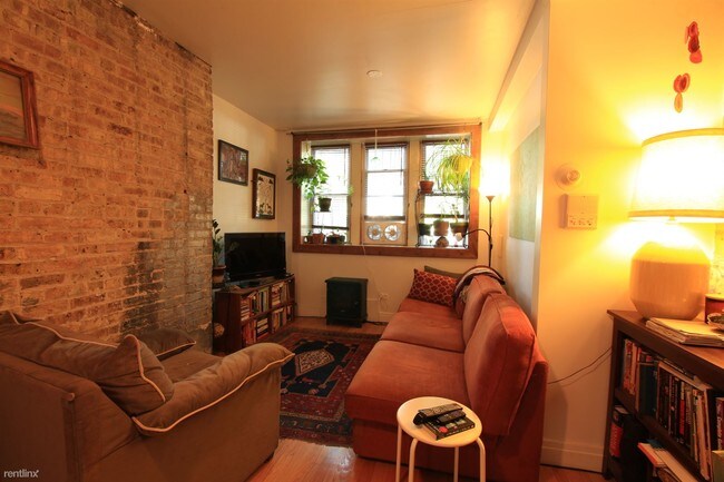 Foto del edificio - Studio, 1 bath  - 907 N Sacramento Blvd # Gdn