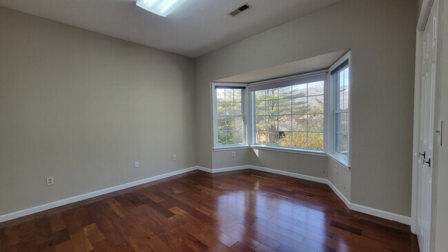 Foto del edificio - 24 Chipmunk Court