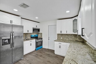 Building Photo - 1510 S 23rd Ave
