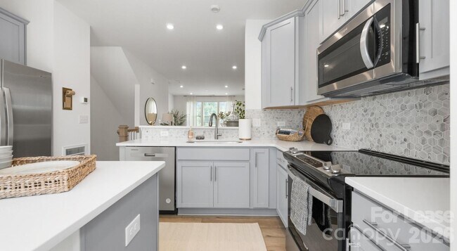 Foto del edificio - 2635 W Trade St