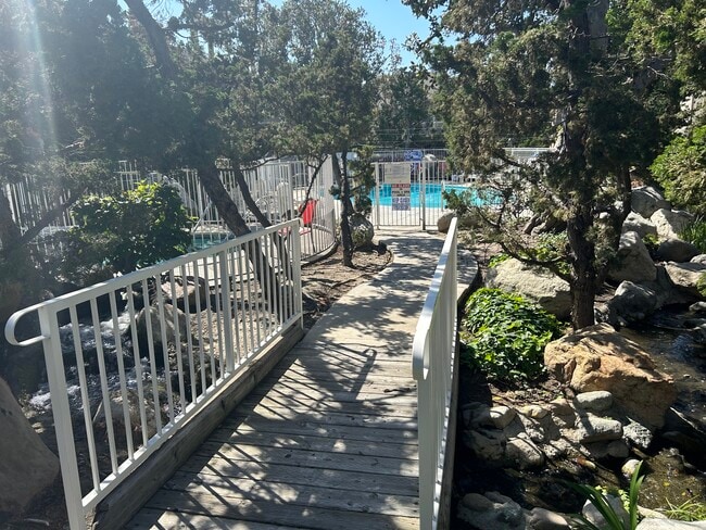 Foto del edificio - 12562 Dale St