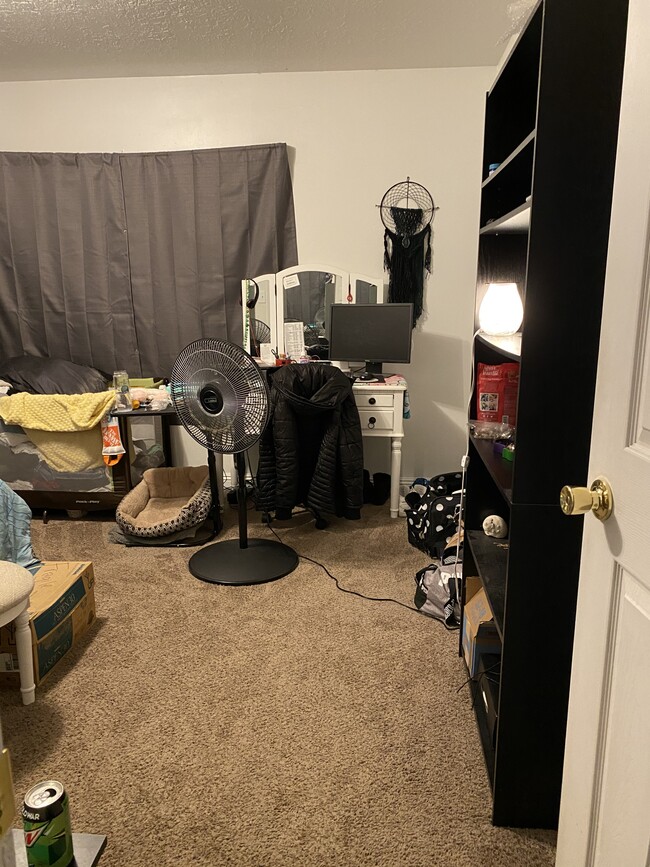 Building Photo - 445 E 800 N Ogden