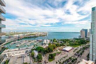 Building Photo - 398 NE 5th St