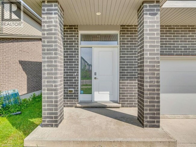 Building Photo - 1171 Elson Rd