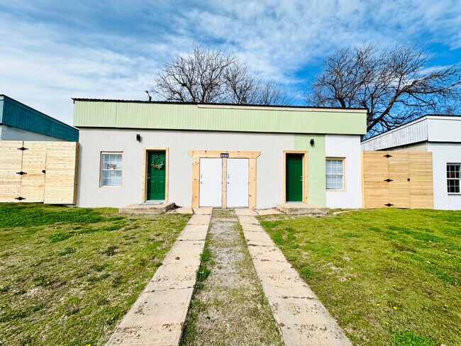 Foto del edificio - 404 NW 3rd St