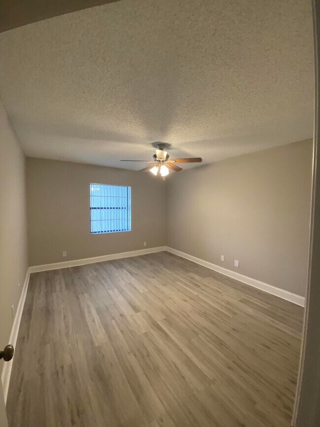 Foto del edificio - 230 SE 10th St