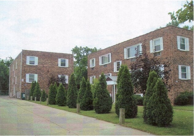 Primary Photo - 21-25 W Ash St