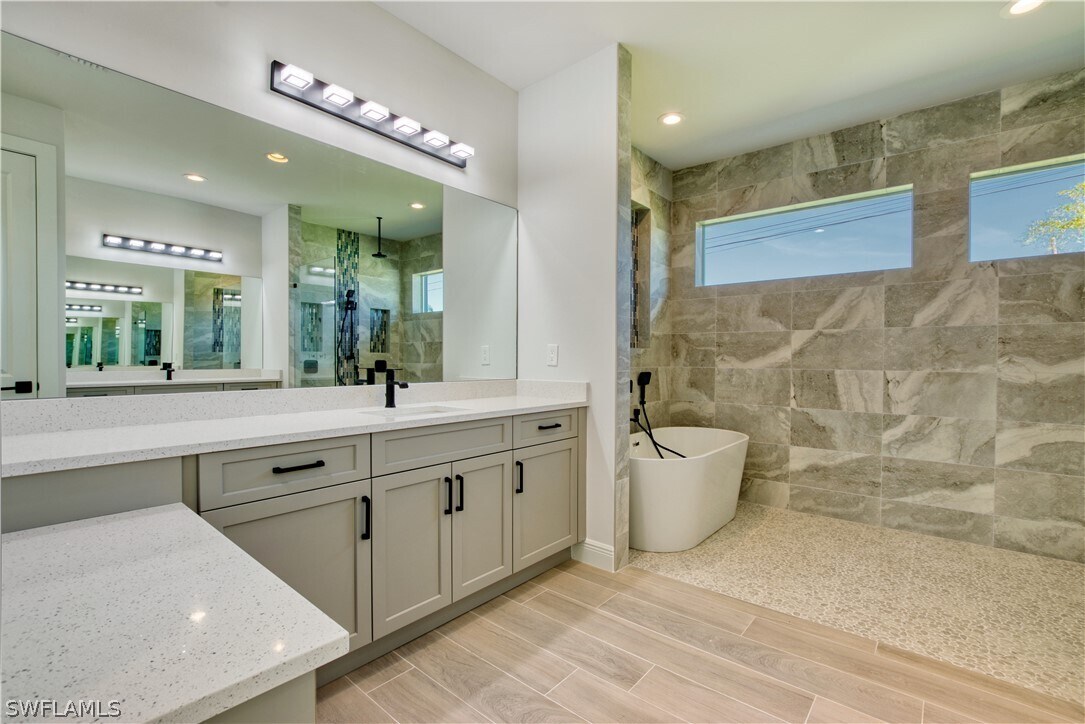 Foto principal - 3102 SE 18th Pl