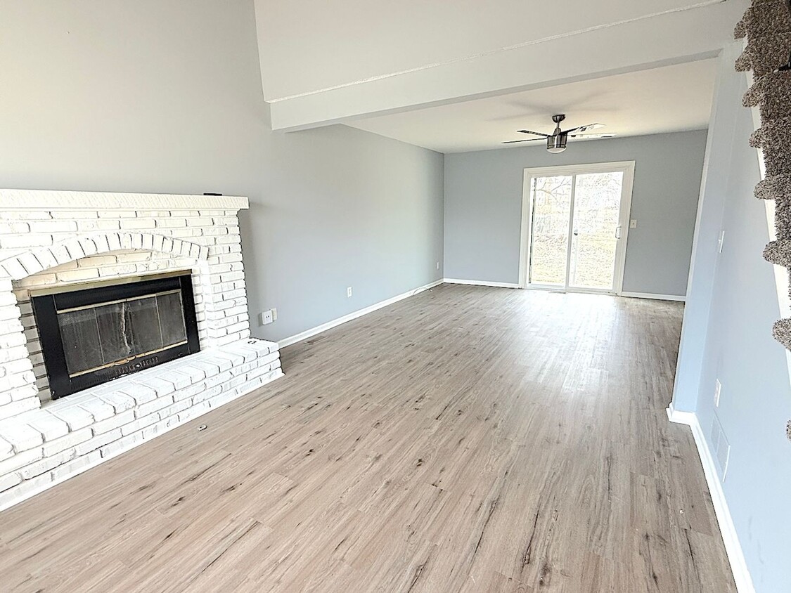 Foto principal - Fresh Updated 1/2 Duplex in Overland Park