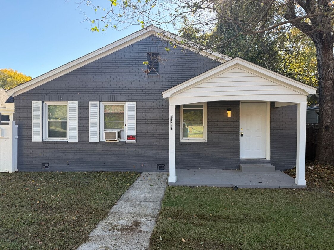 Beautifully Updated Duplex Near NoDa!! - Beautifully Updated Duplex Near NoDa!!