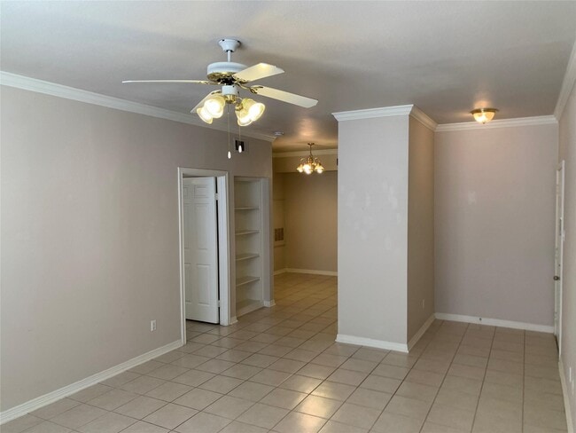 Foto del edificio - 2255 Braeswood Park Dr