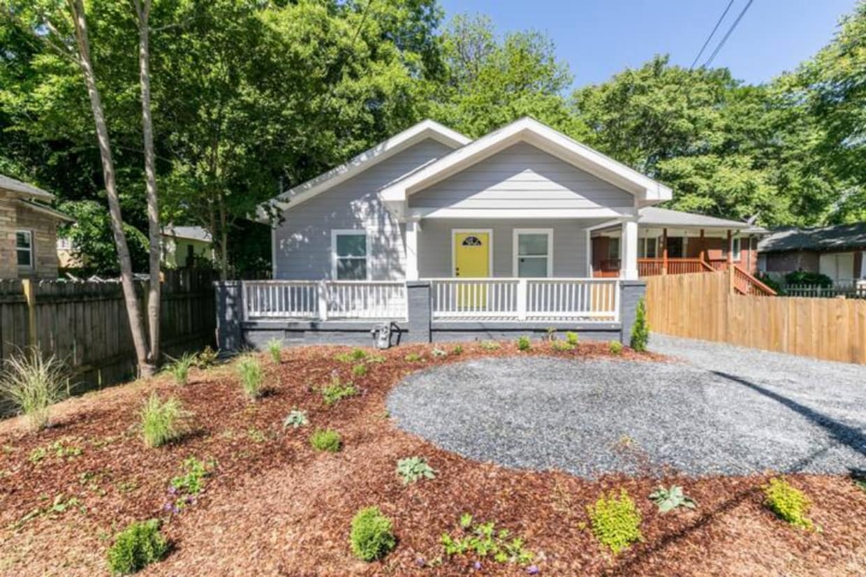 988 Mayson Turner Rd NW Unit 1.1345635, Atlanta, GA 30314 Room for