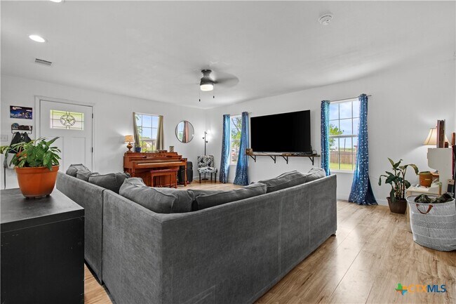 Foto del edificio - 183 Shelley Ln
