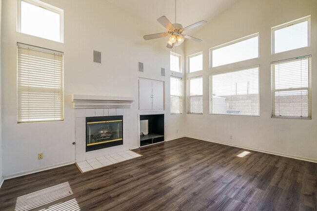 Building Photo - 6106 Quail Way, Quartz Hill, CA, 93536