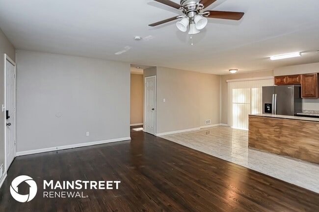 Foto del edificio - 7308 Maywood Ave