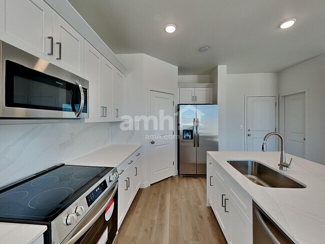 Foto del edificio - 6967 N 125th Dr