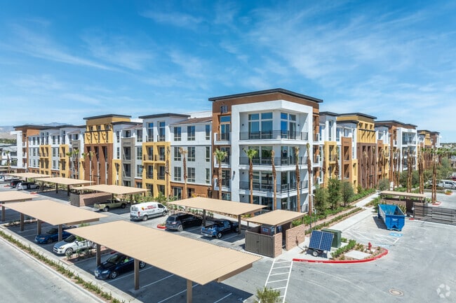 Building Photo - Aspire at Flamingo Grand