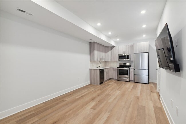 Photo - 3843 Haverford Avenue - 4 Apartment
