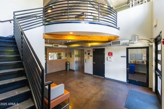 Foto del edificio - 914 E Osborn Rd