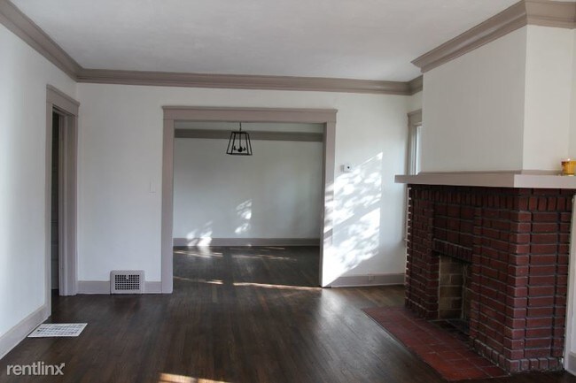 Building Photo - 1323 Webb Rd