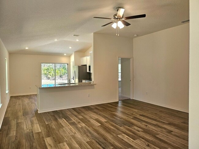 Foto del edificio - New build-3 bedroom, 2 bath