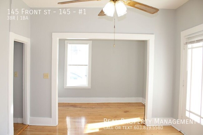 Building Photo - NEW FLOORING AND UPDATES! 3BR/1BA; 1ST FLO...