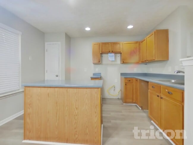 Building Photo - 218 Osmanthus Way