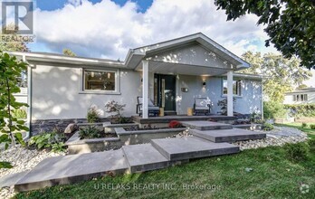 Building Photo - 405 Melores Dr
